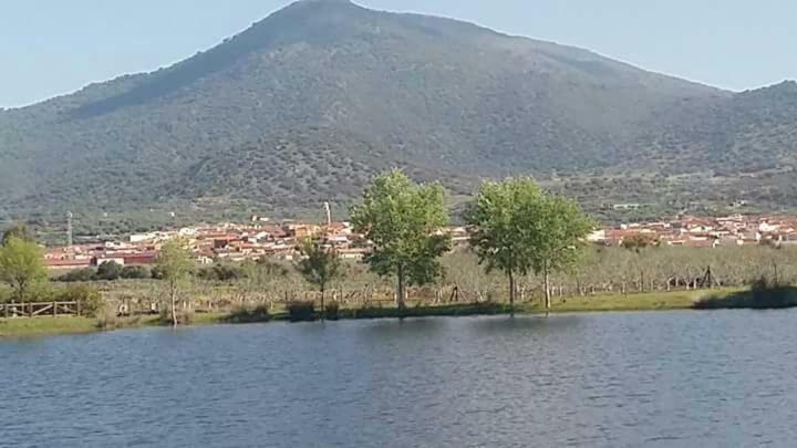 Casa Rural Hnas Corral Almoharin Екстер'єр фото